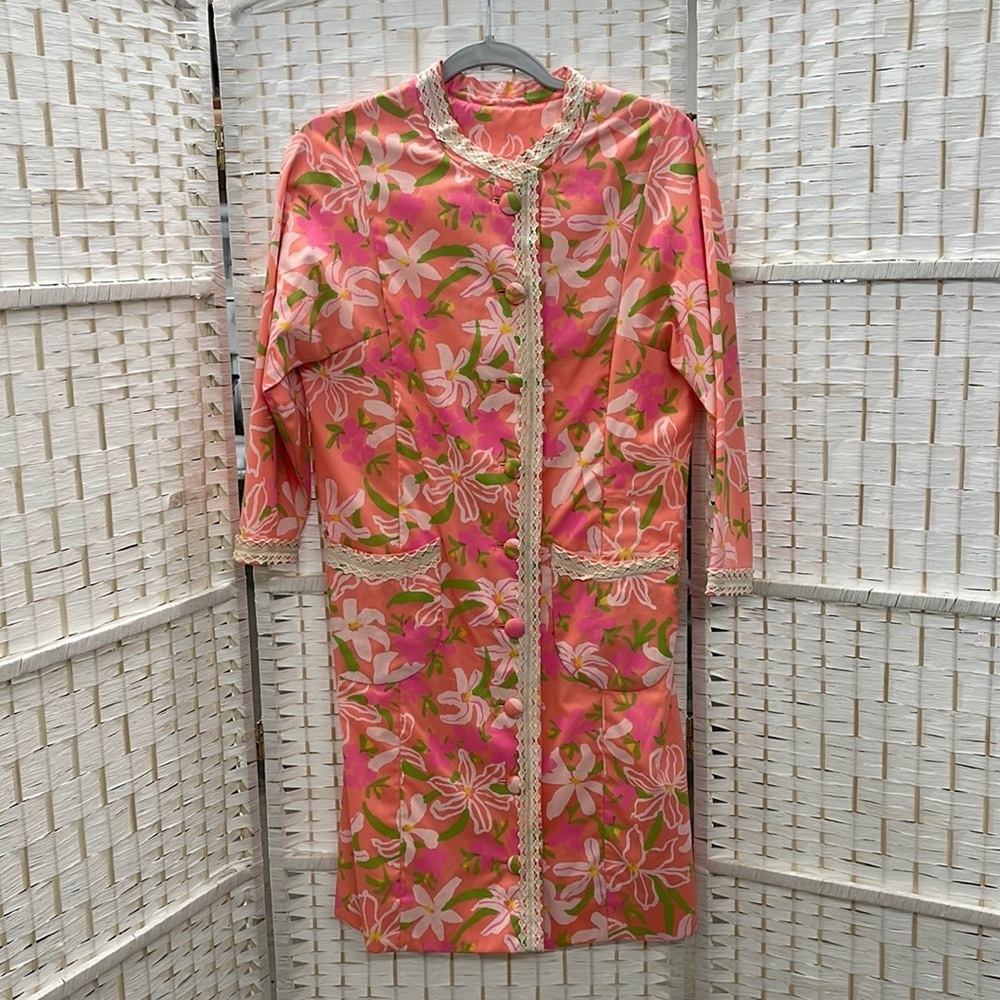 1960s Bright Pink Floral Vintage Button Down Coat
